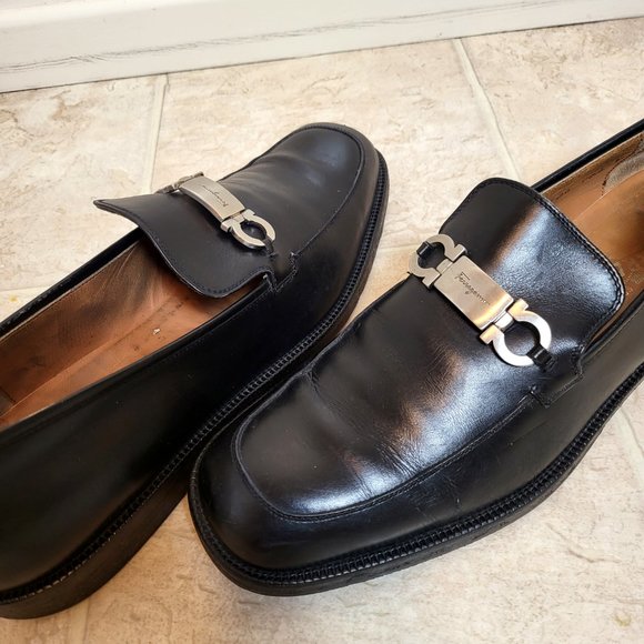 Salvatore Ferragamo Classic Moccasin with Gancini Ornament Size 10.5